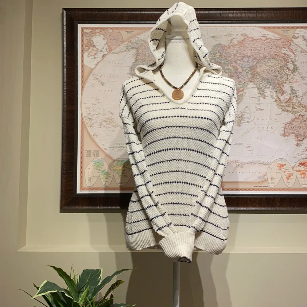 GAP Knit Hoodie - Picture 3 of 16
